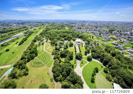 一宮市、ツインアーチ138から眺める138タワーパーク 117726809