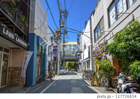 東京都狛江市の都市風景 和泉多摩川駅 リバーサイドモール和泉多摩川 東京都狛江市の都市風景 和泉多摩川駅 リバーサイドモール和泉多摩川 117726814