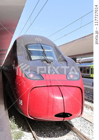 イタロでナポリ中央駅へ イタロでナポリ中央駅へ 117727014