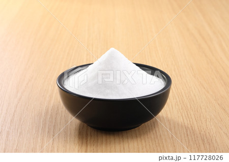 器に入った塩 器に入った塩 117728026