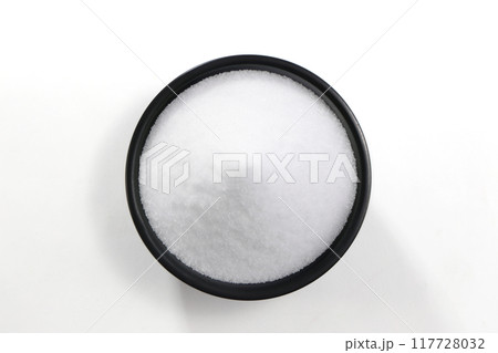 器に入った塩 器に入った塩 117728032