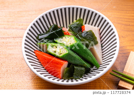 オクラとカニカマの酢の物 117728374