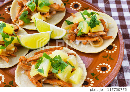 タコス・アル・パストール Tacos al pastor (メキシコ料理) タコス・アル・パストール Tacos al pastor (メキシコ料理) 117730776