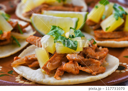 タコス・アル・パストール Tacos al pastor (メキシコ料理) タコス・アル・パストール Tacos al pastor (メキシコ料理) 117731070