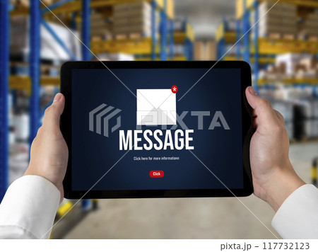 Email notification message showing on computer screen snugly Email notification message showing on computer screen snugly 117732123