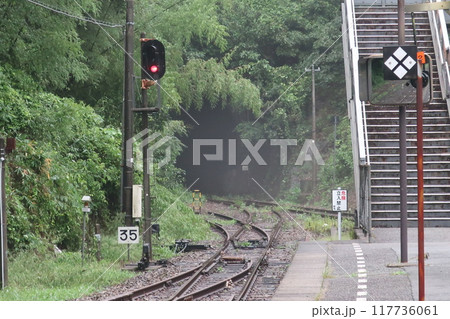 仁保駅の出発信号機 仁保駅の出発信号機 117736061