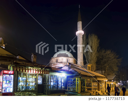 サラエボ バシュチャルシヤ・モスク Bascarsija Mosque, Sarajevo, BiH サラエボ バシュチャルシヤ・モスク Bascarsija Mosque, Sarajevo, BiH 117738713