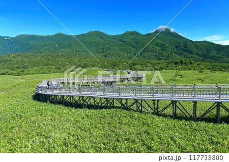 【北海道】晴天の知床連峰 117738800