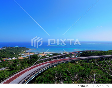ニライカナイ橋(沖縄県南城市) ニライカナイ橋(沖縄県南城市) 117738929