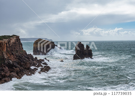 Ocean view and blue sky, Pontal da Carrapateira in Aljezur, Algarve, Portugal. 117739035