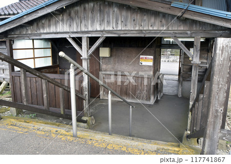 浜加積駅(富山県滑川市) 浜加積駅(富山県滑川市) 117741867