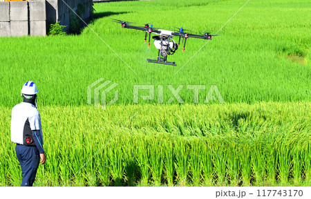 農業用ドローンによる農薬散布 117743170