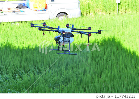 農業用ドローンによる農薬散布 117743213