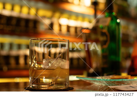 ウイスキー 117743427