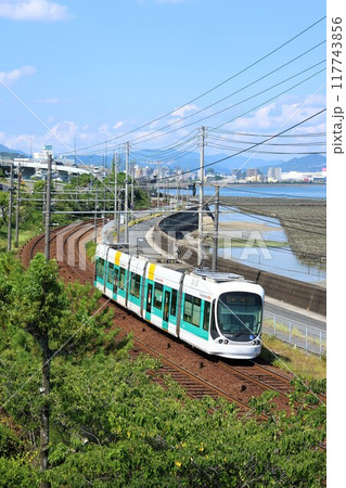 【広島電鉄】5100形〜Green mover max〜と瀬戸内海（宮島線：地御前〜阿品東） 117743856