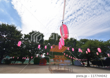 夏祭りのやぐら 117744042
