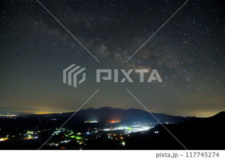 魚野フライトエリアの夜景 117745274