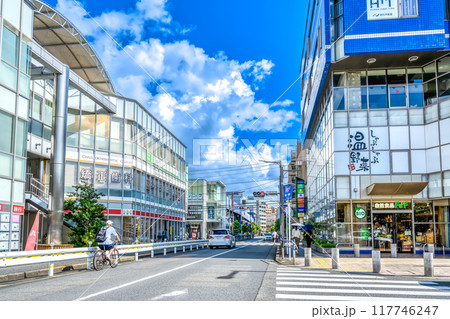 東京都調布市の都市風景　仙川駅 117746247
