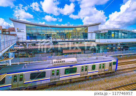 日本の横浜都市景観 8月。SOTETSU　西横浜駅などを望む 117746957