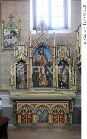 Altar of the Sacred Heart of Jesus in the church of Saint Matthew in Stitar, Croatia 117747319