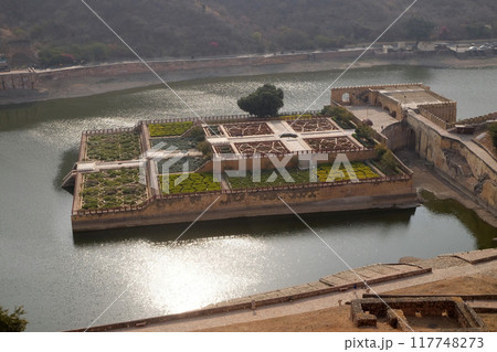 Beautiful gardens in Amber Fort, Jaipur, Rajasthan, India 117748273