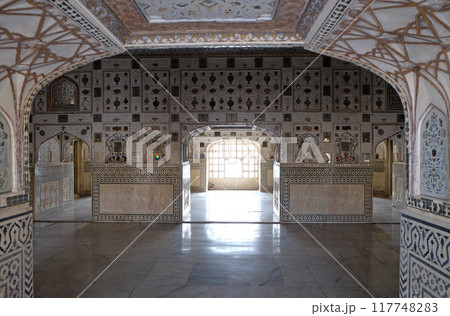 Mirror Palace at Amber Fort in Jaipur, Rajasthan, India 117748283