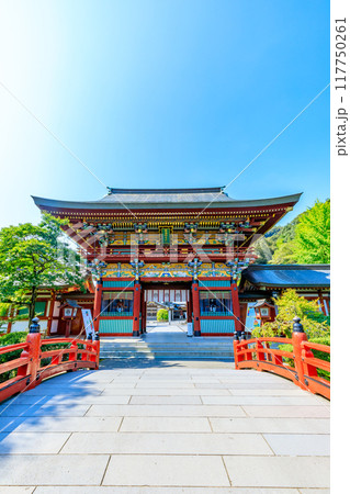 夏の祐徳稲荷神社 佐賀県鹿島市 夏の祐徳稲荷神社 佐賀県鹿島市 117750261