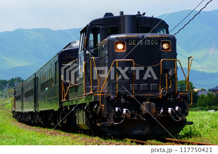 50系客車が「快速あそ」として豊肥本線を走る 50系客車が「快速あそ」として豊肥本線を走る 117750421