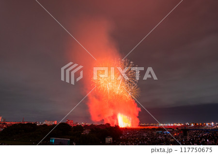 《東京都》江戸川(市川)花火大会・江戸川区から撮影 117750675