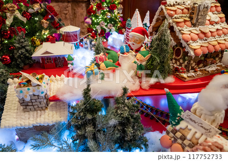 クリスマスオーナメントのイメージ写真 クリスマスオーナメントのイメージ写真 117752733