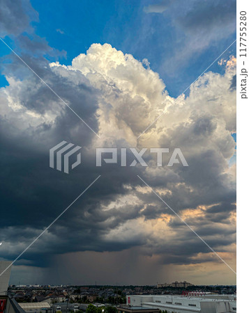 ゲリラ豪雨 117755280