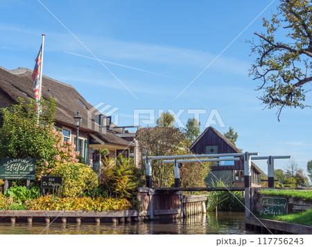 the canals of Giethoorn in the netherlands 117756243