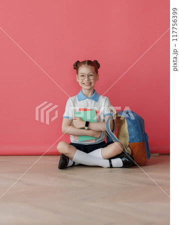 girl is ready to back to school 117756399