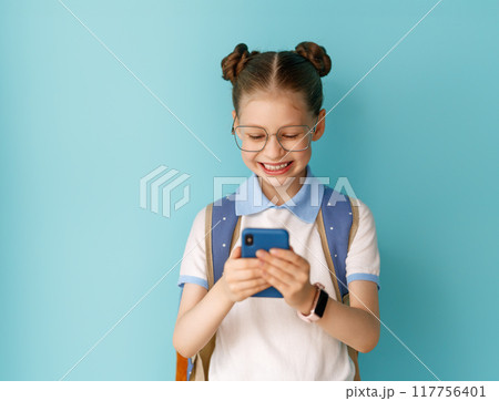 girl is ready to back to school 117756401