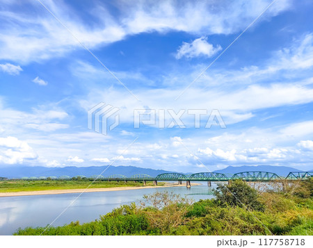 阿賀野川と阿賀浦橋 117758718