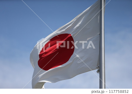 たなびく日の丸の旗 たなびく日の丸の旗 117758852