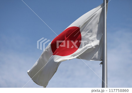 たなびく日の丸の旗 たなびく日の丸の旗 117758860