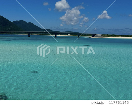 伊平屋島の海 117761146