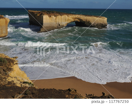 ロンドン橋岩 周辺の景観 Australia Victoria ロンドン橋岩 周辺の景観 Australia Victoria 117767250