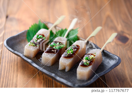 こんにゃくの味噌田楽 （ 赤みそ仕立て ） 117767677