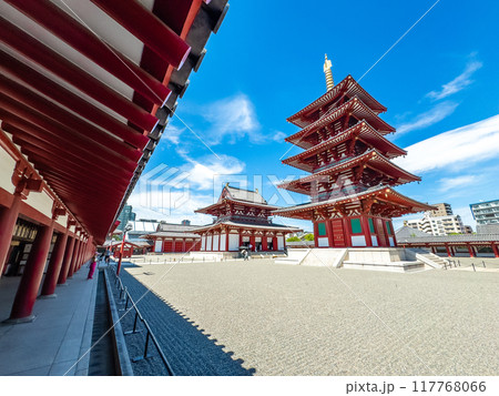 Shitennoji temple in Osaka, Japan 117768066