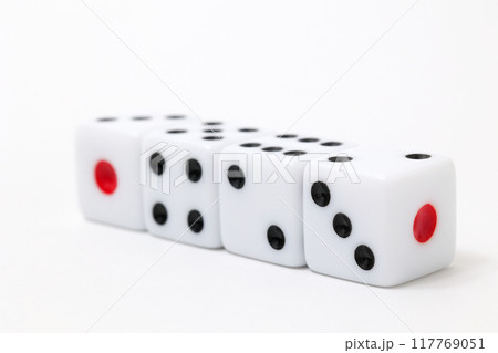 サイコロ,四角,四角形,ダイス、キューブ、ゲーム,娯楽,数字,賭博,ギャンブル,カジノ,さいころ 117769051