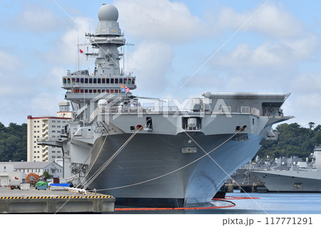 イタリア海軍軽空母カヴール 117771291