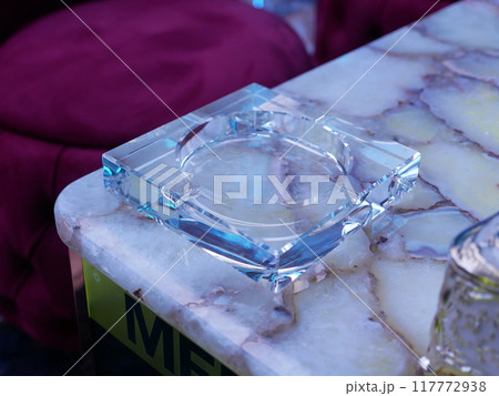 閃光 眼光 イルミネーション 117772938