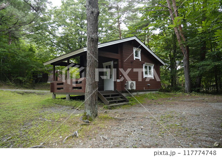 山梨県のPICA富士西湖キャンプ施設で撮影。 117774748