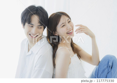 デニムのリンクコーデのカップル　　 117775330