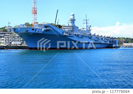 揚陸艦としての機能も有する… イタリア海軍の軽空母『カブール』 117778084