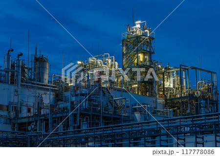 日本 静岡県磐田市の工場夜景 日本 静岡県磐田市の工場夜景 117778086