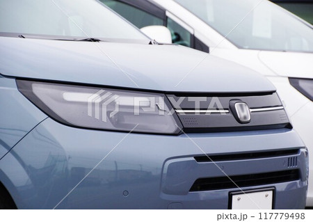 自動車イメージ　ホンダ新型フリードのフロントエンド 117779498