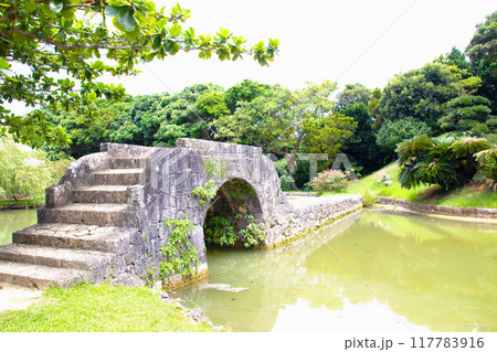 沖縄　世界遺産　識名園 117783916